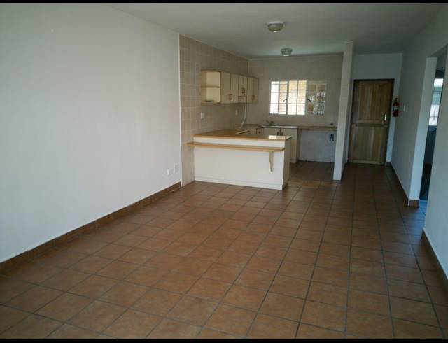 2 BEDROOM APARTMENT TO LET IN PRESTBURY